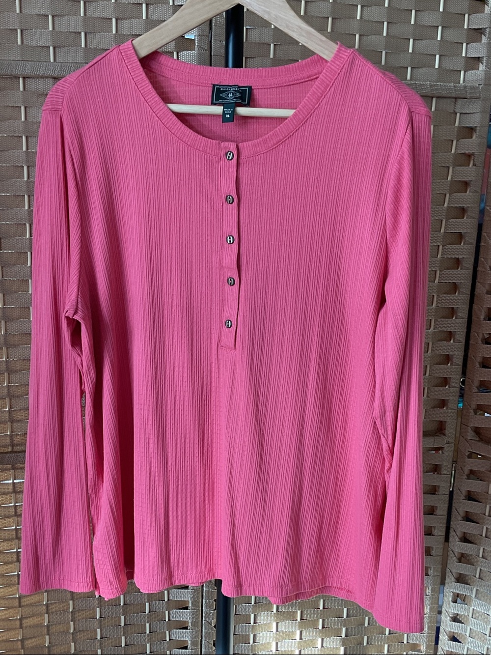 G.H. Bass & Co. Pink Ribbed Henley Long Sleeve Top